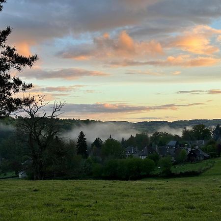 Auberge Des Ruines De Merle Saint-Cirgues-la-Loutre ภายนอก รูปภาพ