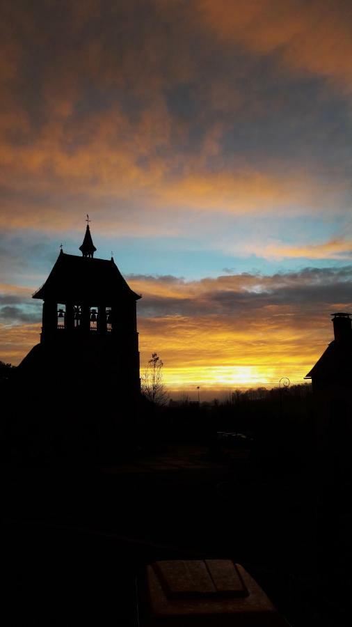 Auberge Des Ruines De Merle Saint-Cirgues-la-Loutre ภายนอก รูปภาพ